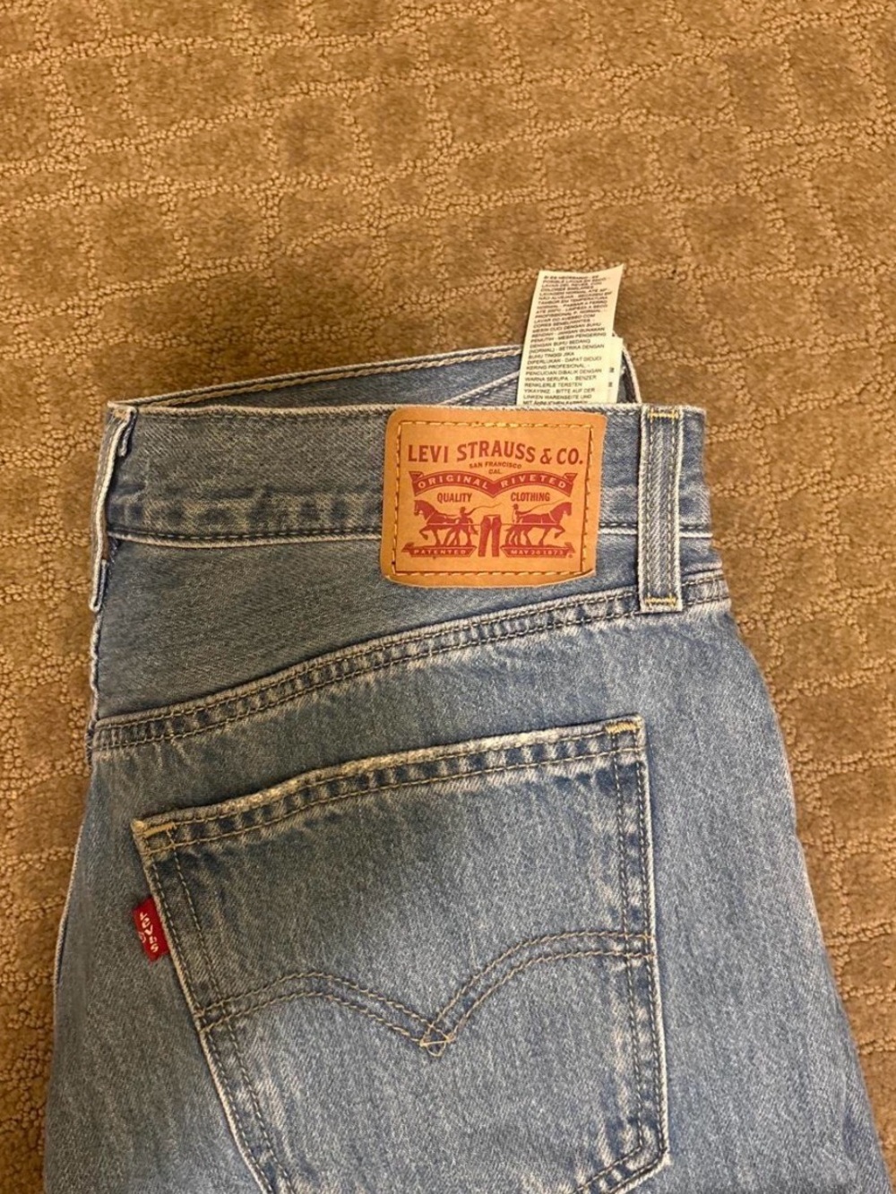 Levi's Light Blue Jeans - Picture 3 of 4